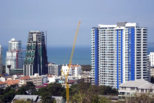 Hôtels modernes à étages neufs et construits — Photo