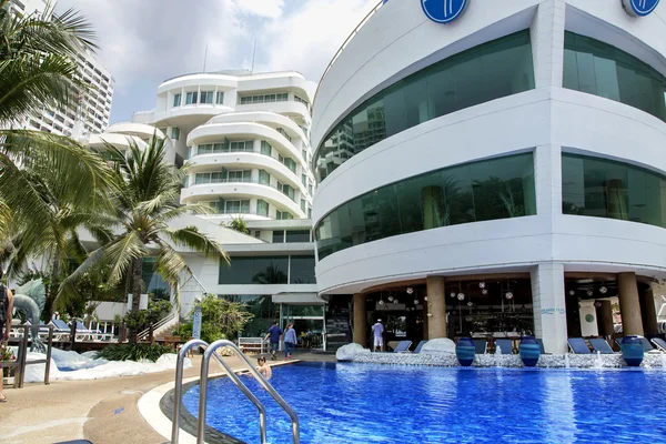 A Royal Cruise hotel egy design egyedi cruise. — Stock Fotó