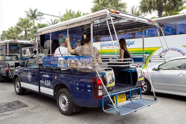 Taxiurile asiatice se numesc tuk-tuks — Fotografie, imagine de stoc