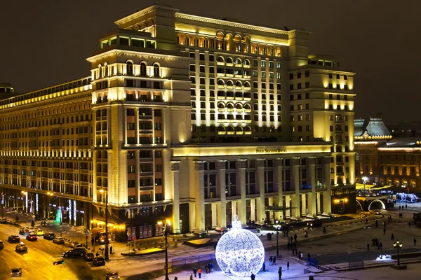 Panorama notturno del Four Seasons Hotel Mosca — Foto Stock