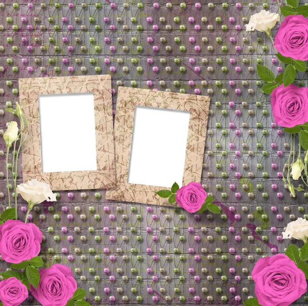 Hermosa tarjeta de felicitación con ramo de rosas rosadas, cintas —  Fotos de Stock