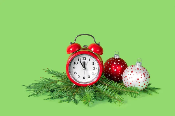 Red White Christmas Balls Alarm Clock Tree Branches Green Paper — Stock Photo, Image