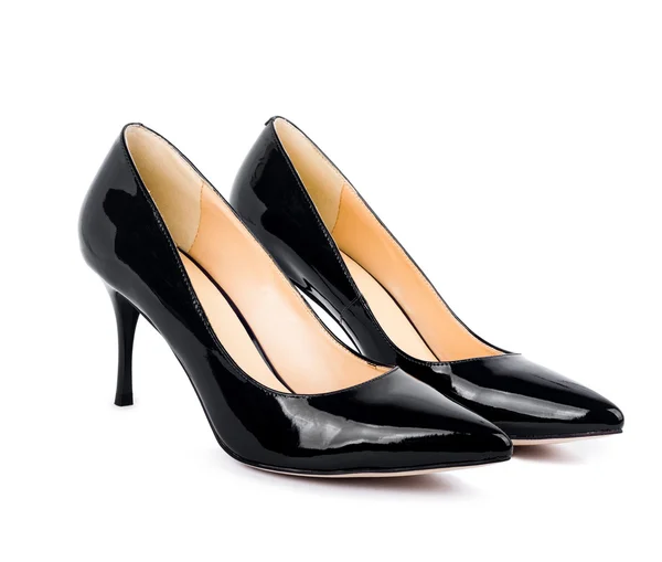 Belles chaussures classiques noires pour femmes isolées sur fond blanc — Photo