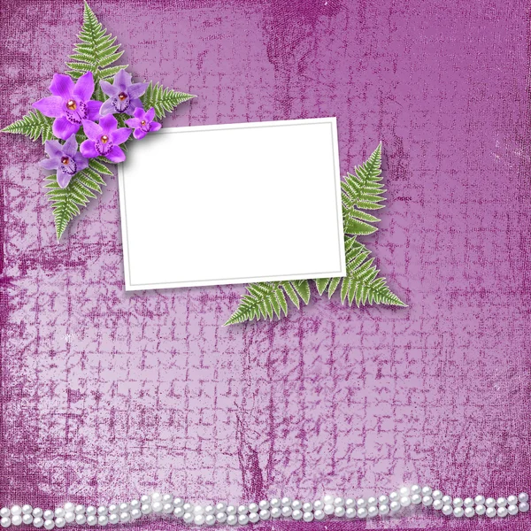 Cartão de saudação com bela orquídea ramo e pérolas para um casamento — Fotografia de Stock