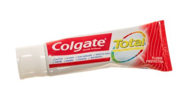 Riga, Letonya-25 Kasım 2020 Colgate diş macunu Colgate-Palmolive tarafından üretilen bir diş macunudur..