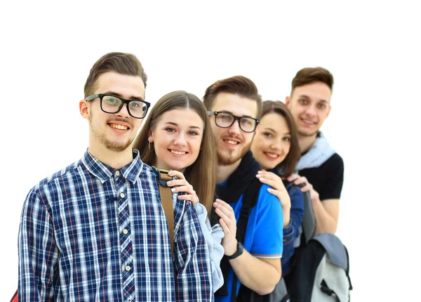 Счастливая молодая группа людей, стоящих рядом — стоковое фото