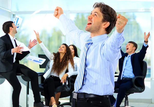 Ritratto di felice gruppo imprenditoriale di successo — Foto Stock