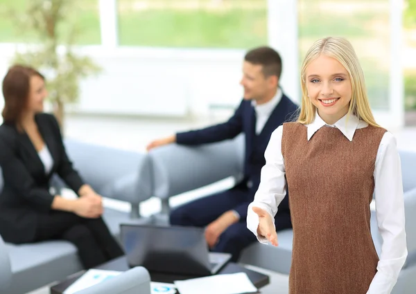 Hermosa mujer de negocios moderna —  Fotos de Stock