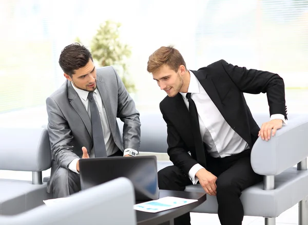 Successful business team at the workplace — Stock Photo, Image
