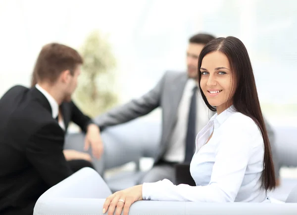 Equipe de negócios discutindo juntos planos — Fotografia de Stock