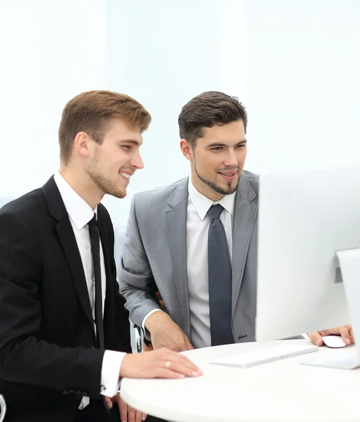 Dos hombres de negocios exitosos — Foto de Stock