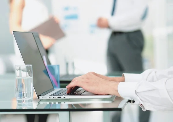 Grupo empresarial de sucesso que trabalha no escritório — Fotografia de Stock