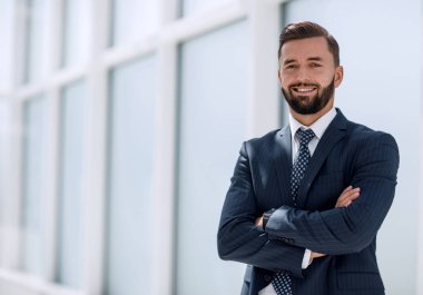 Gülümseyen başarılı bir iş adamının portresi