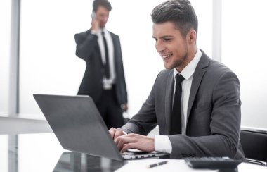 iki muhasebeci önemli sorunları çözer