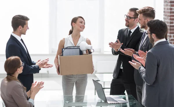 Business team juicht de nieuwe werknemer — Stockfoto