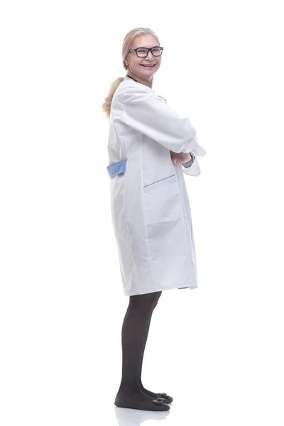 Vista lateral. amigable médico femenino mirando hacia adelante —  Fotos de Stock