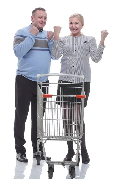 En pleno crecimiento. pareja casual con carrito de compras — Foto de Stock