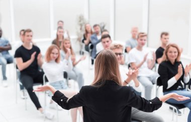İş merkezinin konferans odasındaki seminerin arkaplan resmi