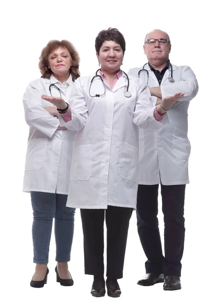 Tam gelişim. Bir grup dost canlısı doktor sana bakıyor. — Stok fotoğraf