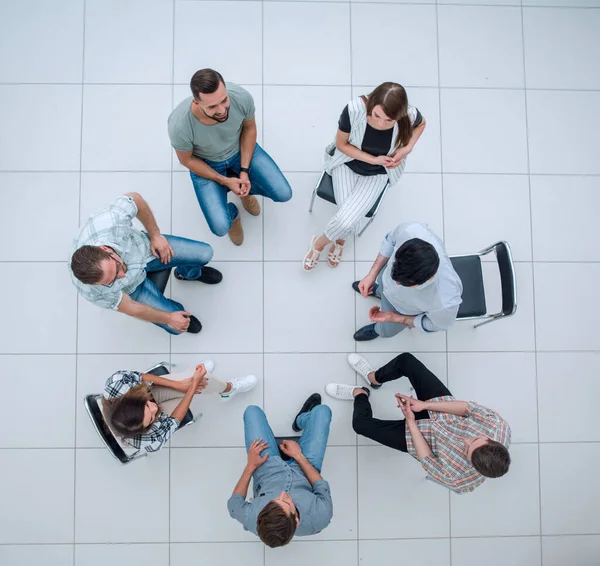 Top view.business equipe discutindo ideias interessantes. — Fotografia de Stock