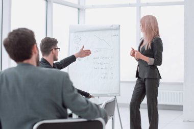 İş kadını yeni projeyi tanıttı
