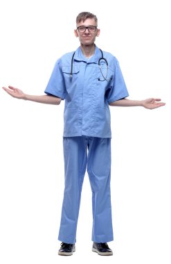 Mavi üniformalı, dost canlısı sağlık görevlisi sana bakıyor. .
