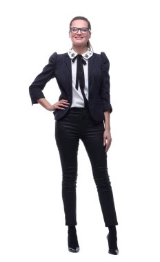 Tam gelişim. Hafif tişörtlü bir adam ileri doğru yürüyor..