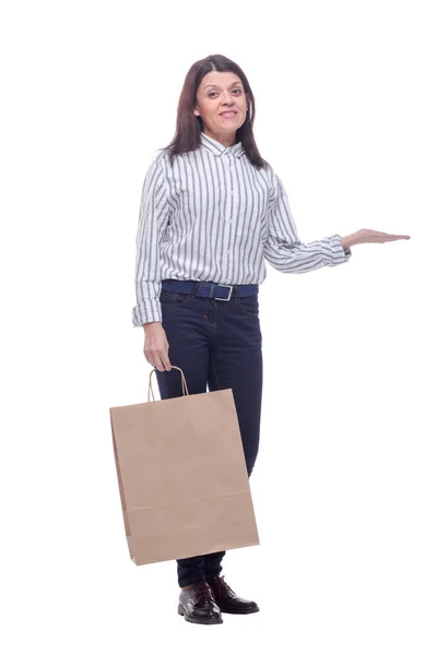 Belle femme avec les sacs à provisions isolés sur blanc — Photo