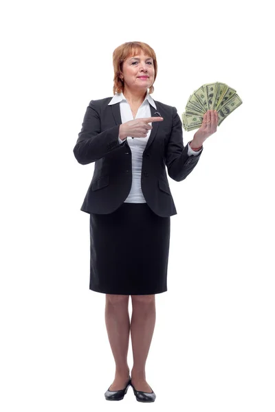 Empresária alegre feliz no terno preto que mantém o dinheiro isolado no branco — Fotografia de Stock