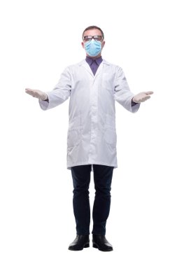 Maskeli ve eldivenli genç doktorun portresi.