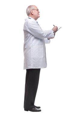 Tam gelişim. kıdemli terapist hasta için tavsiye mektubu yazar.