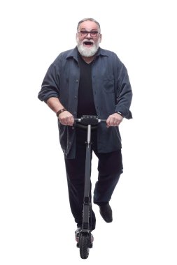 Elektrikli scooter 'ı olan sakallı bir adam..