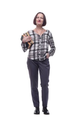 Bir yığın kitabı olan kendine güvenen olgun bir kadın. beyaz arkaplanda izole edilmiş.