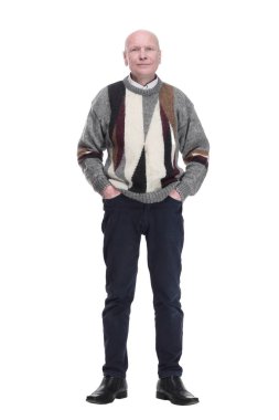 Sıcak süveter giyen sıradan bir olgun adam. beyaz arkaplanda izole edilmiş.