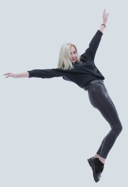 Tam gelişim. Mutlu genç modern kadın..