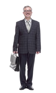 Deri çantalı gülümseyen yetişkin bir adam. bir beyaz üzerinde izole