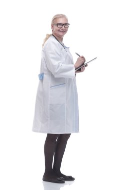 Yan görünüş. gülümseyen doktor pano ile