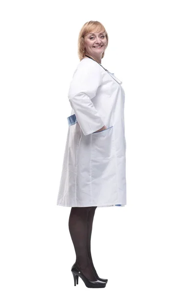 Σε πλήρη ανάπτυξη .friendly γυναίκα γιατρός με στηθοσκόπιο. — Φωτογραφία Αρχείου