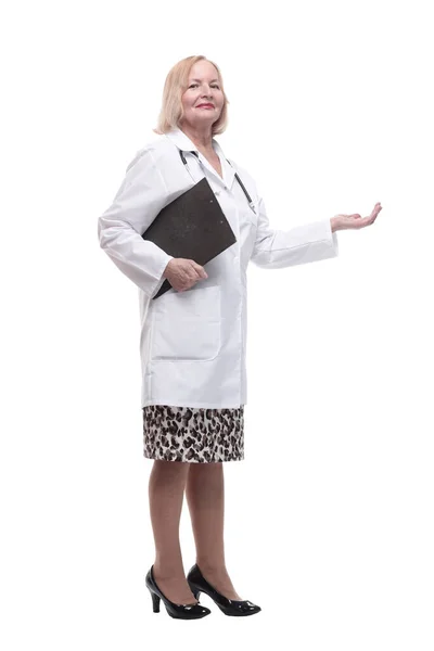 Повну довжину. жінка-лікар з буфетом. ізольовані на білому — стокове фото