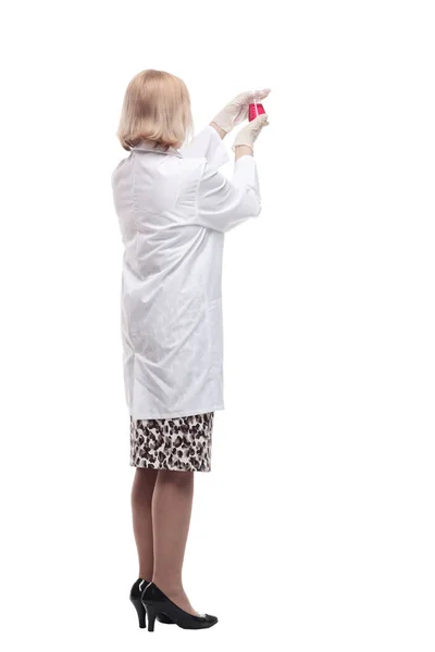 Em pleno crescimento. mulher médica com um frasco de laboratório. — Fotografia de Stock