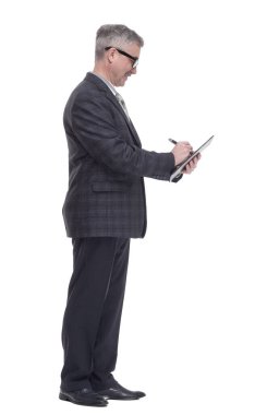 Tam gelişim. İş adamı panoya kayıt yapıyor..