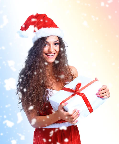 Boże Narodzenie Santa kobieta portret posiadają prezent na Boże Narodzenie — Zdjęcie stockowe