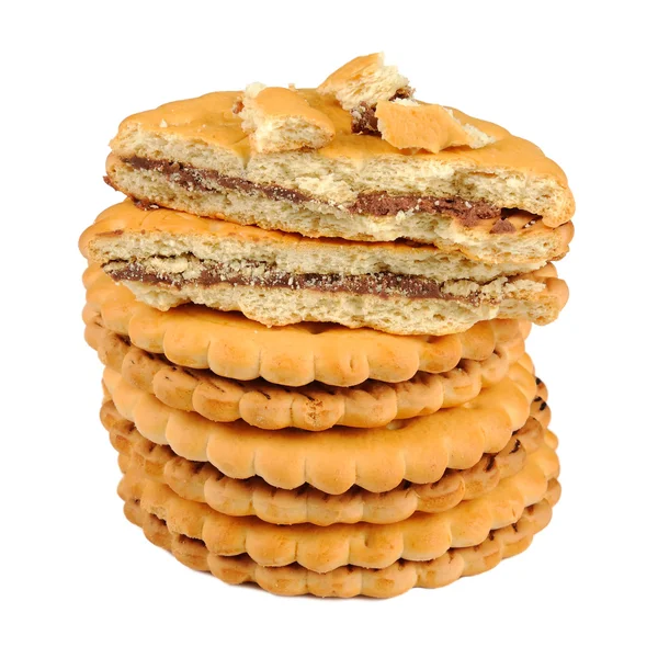 Biscotti sandwich con ripieno di cioccolato isolato su sfondo bianco — Foto Stock