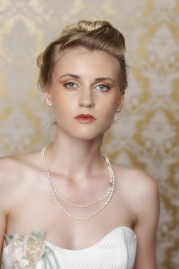 güzel düğün saç modeli ile genç gelin