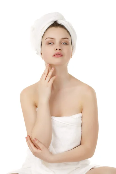 Portrait of Fresh and Beautiful brunette woman wearing white tow — Stock Photo, Image