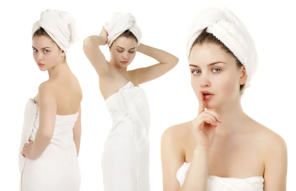 Hermosa joven posando en toalla blanca — Foto de Stock
