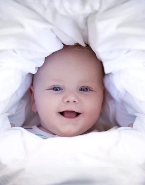 Fem månader gamla baby pojke — Stockfoto
