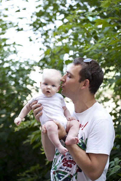 Padre e il suo bambino — Foto Stock