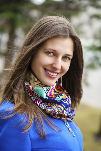 Young beautiful brunette woman — Stock Photo, Image