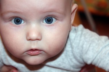 beş aylık erkek bebek 